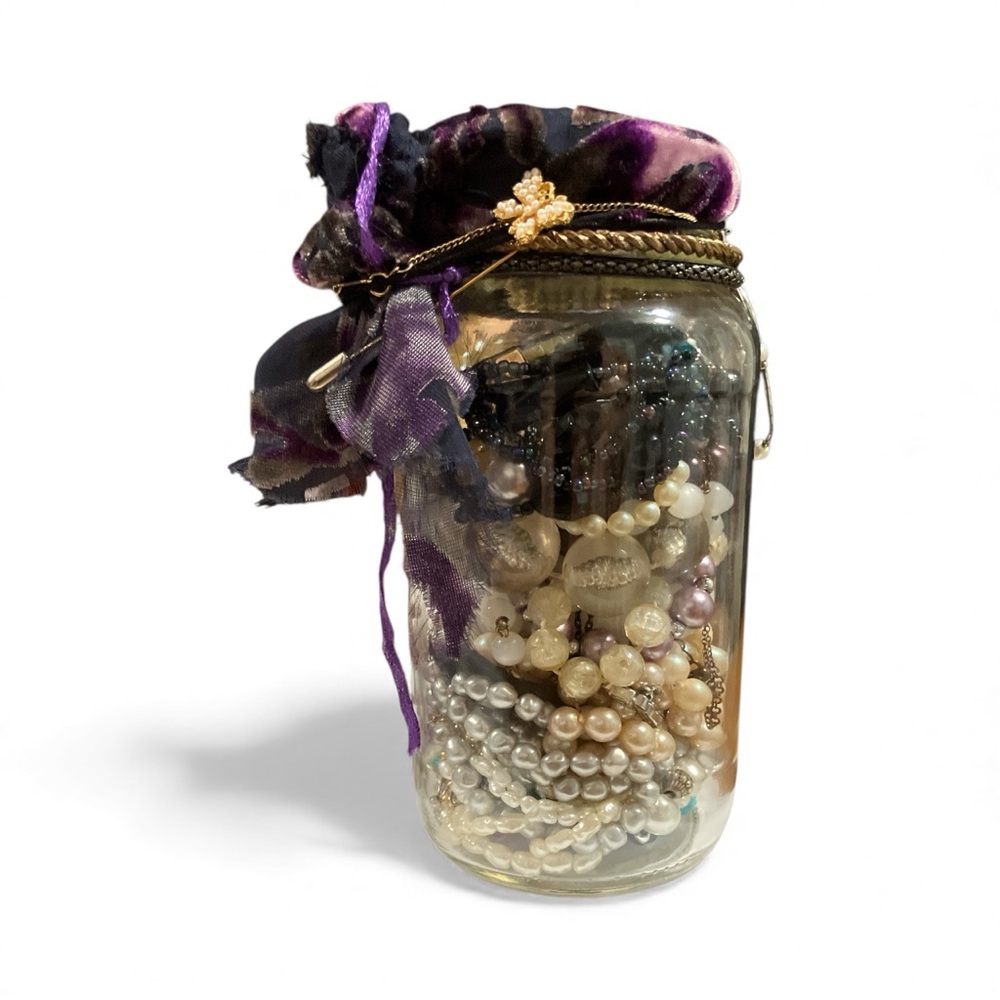 Pearly Girlie 24 Oz Jewelry Jar Approx 2 Lbs